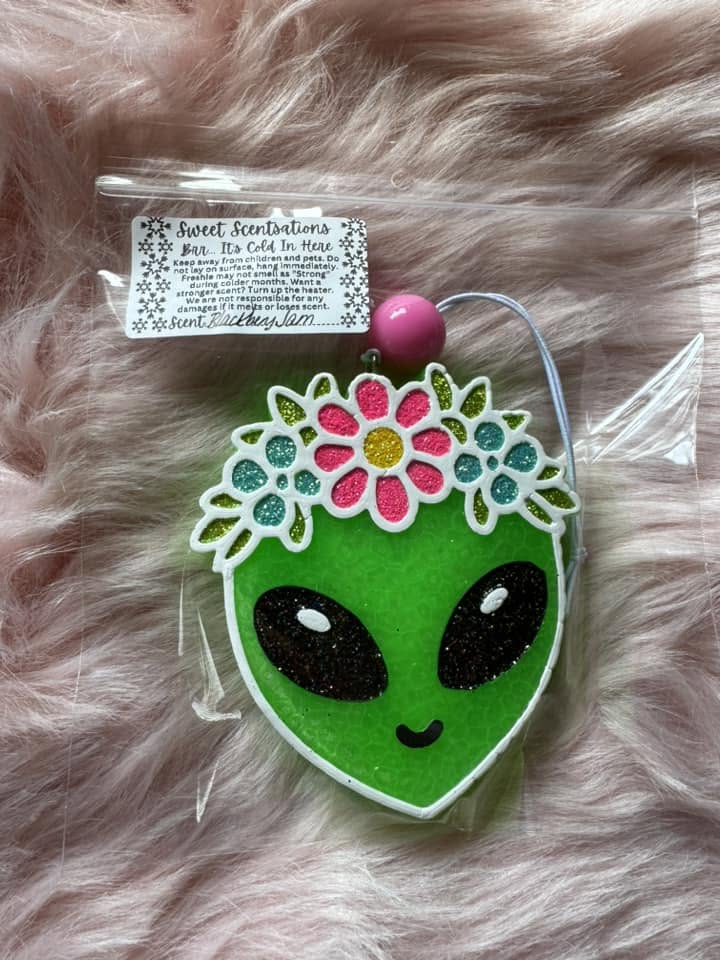 Alien- Freshie